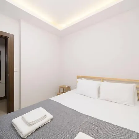 Central And Modern Near Popular Attractions In Muratpasa, Apartmán *
