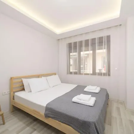 Lejlighed Central And Modern Near Popular Attractions In Muratpasa, *